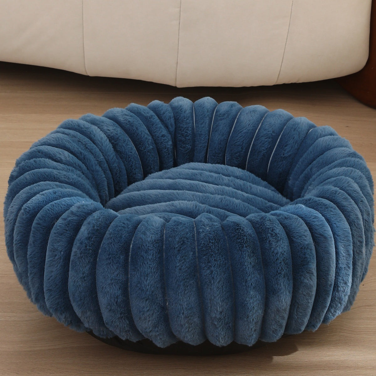 PetzCloud Fluted Velvet Donut Pet Bed | Ribbed Calming Nest