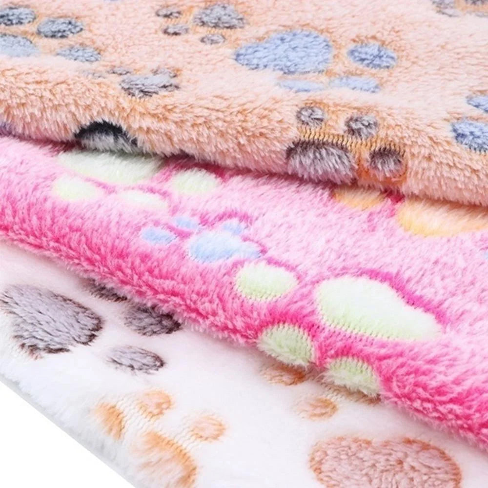 CloudSoft™ Velvet Paw Blanket – Ultra-Soft & Cozy